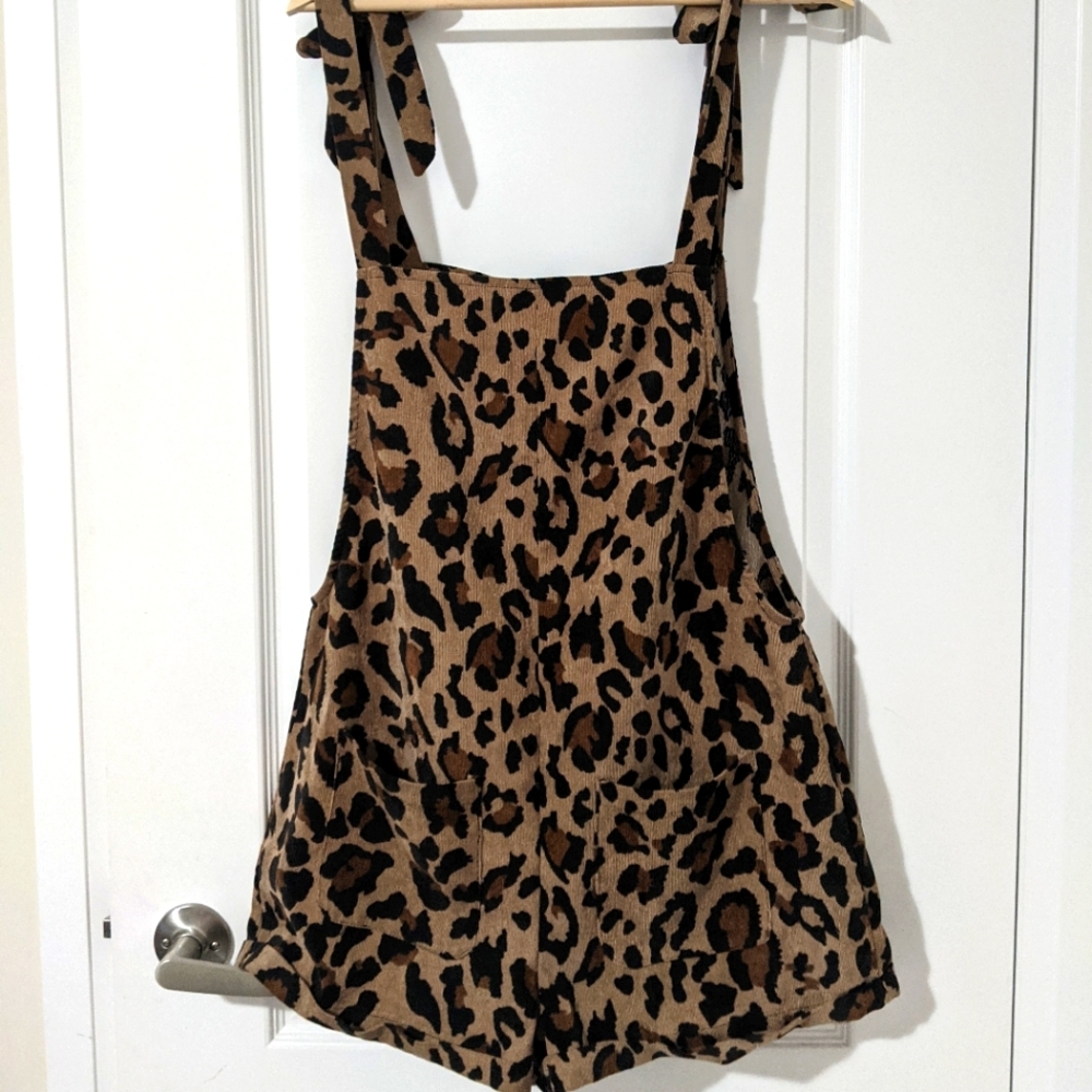Leopard overall romper